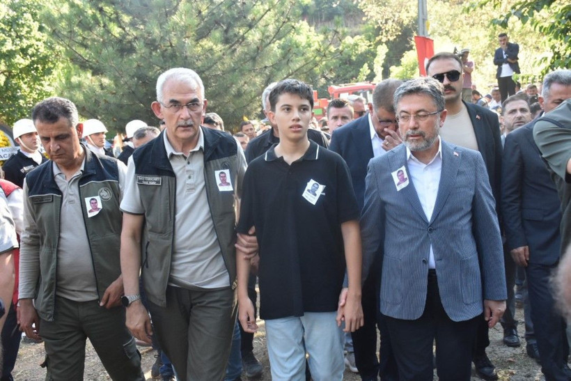 Orman işçisi Ragıp Şahin toprağa verildi - Resim: 12