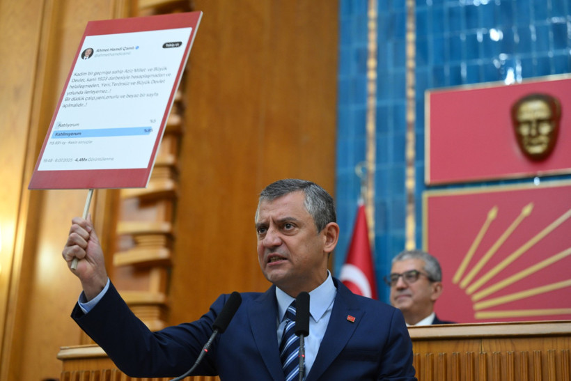 Özel'den Bahçeli'ye yanıt: Görünen o ki 3T'ye geliyoruz - Resim : 1