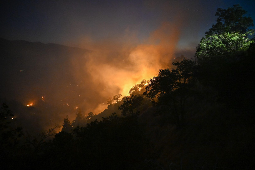 Manisa'daki yangın Uşak'a sıçradı: Evler tahliye edildi - Resim : 3