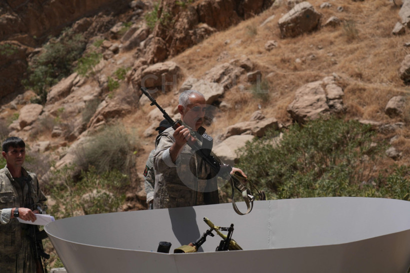 PKK'lı ilk grup silah bıraktı: Kazana atıp yaktılar - Resim : 10