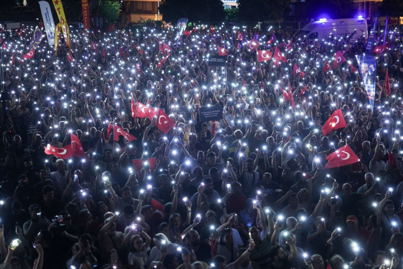 Özgür Özel: Birileri Cumhurbaşkanı'nı kandırmış - Resim : 6