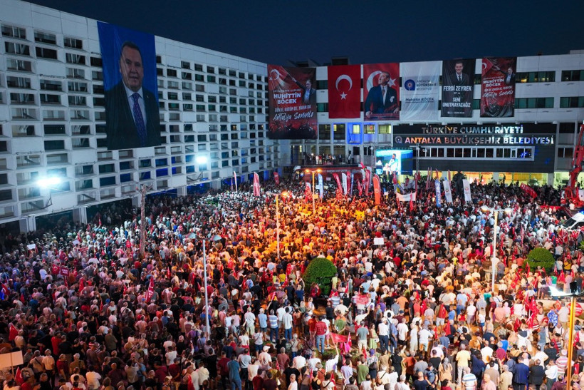 Özgür Özel: Baklava kutusunu bir ay planlamışlar - Resim : 12