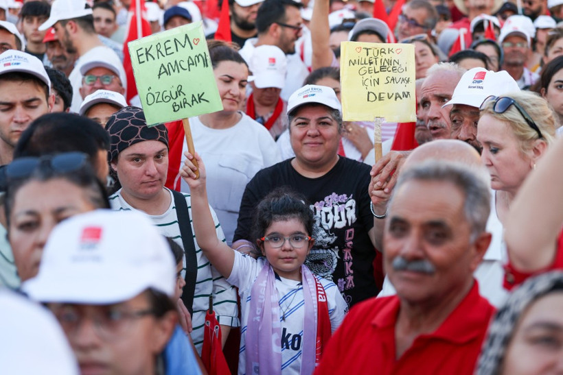 Özgür Özel'den Erdoğan'ın 'tarihi' açıklamasına sert yanıt - Resim : 9