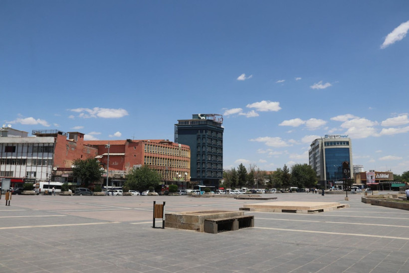 Sıcaklık 48 dereceye çıktı: Cadde ve sokaklar terk edildi - Resim: 1