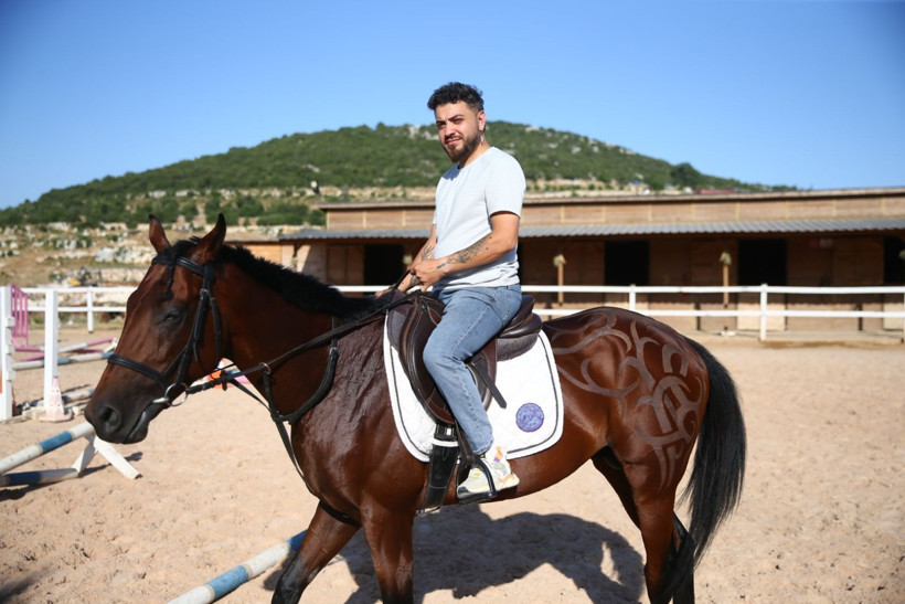Hafta içi insan, hafta sonu at tıraşı yapıyor - Resim: 6