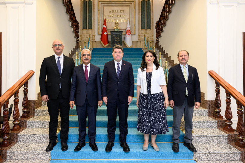 Dem heyeti, Adalet Bakanı ile görüştü: Komisyon vurgusu - Resim : 1