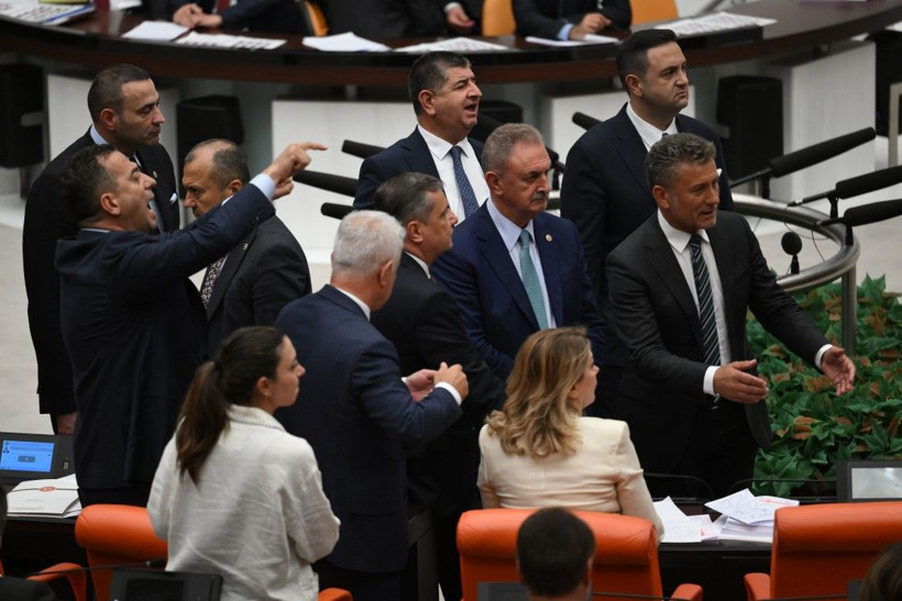 Meclis'te LGS kavgası - Resim: 18