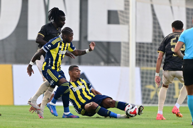Fenerbahçe'nin hazırlık maçında saha karıştı: İrfan Can çıldırdı - Resim: 10