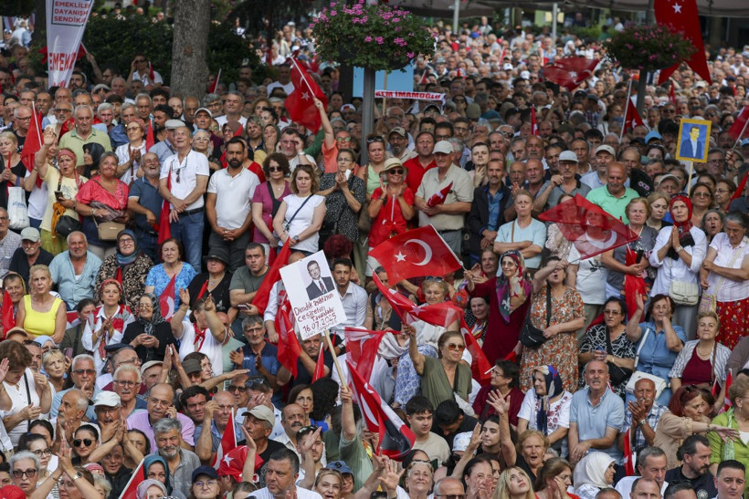 Özgür Özel, 'gecenin sürprizi' diyerek anket sonuçlarını açıkladı - Resim : 18