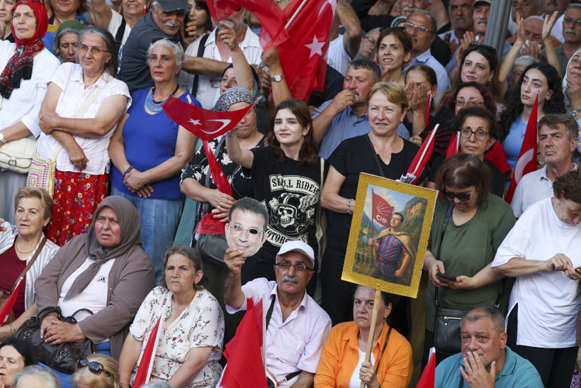 Özgür Özel, 'gecenin sürprizi' diyerek anket sonuçlarını açıkladı - Resim : 6
