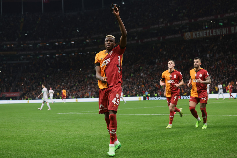 Galatasaray, kaleci transferinde de geri sayımda: Eldiven pazarlığı - Resim : 2
