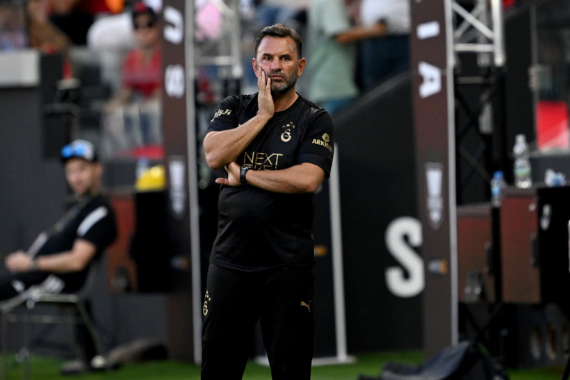 Okan Buruk'tan Osimhen ve transfer çıkışı: Oyuncu satmamız gerekiyor - Resim : 1