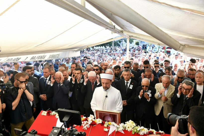 Altan Öymen son yolculuğuna uğurlandı - Resim : 2