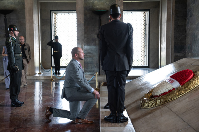 Belçikalı bakan Anıtkabir'de diz çökmüştü: Nedenini anlattı - Resim : 1