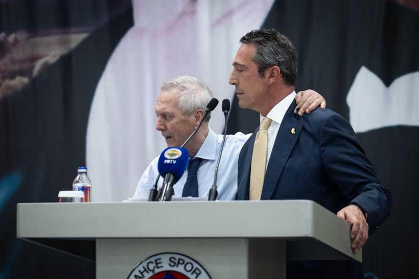 Ali Koç'un teklifini duyan Aziz Yıldırım kürsüye çıktı: Hem tartıştılar, hem öpüştüler - Resim : 1