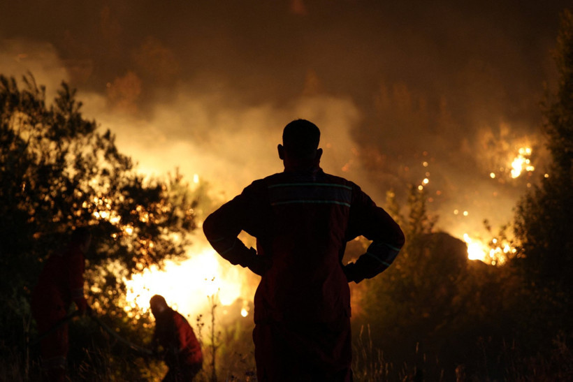 Avrupa da yanıyor... Birçok ülkede alevlerle mücadele - Resim : 1