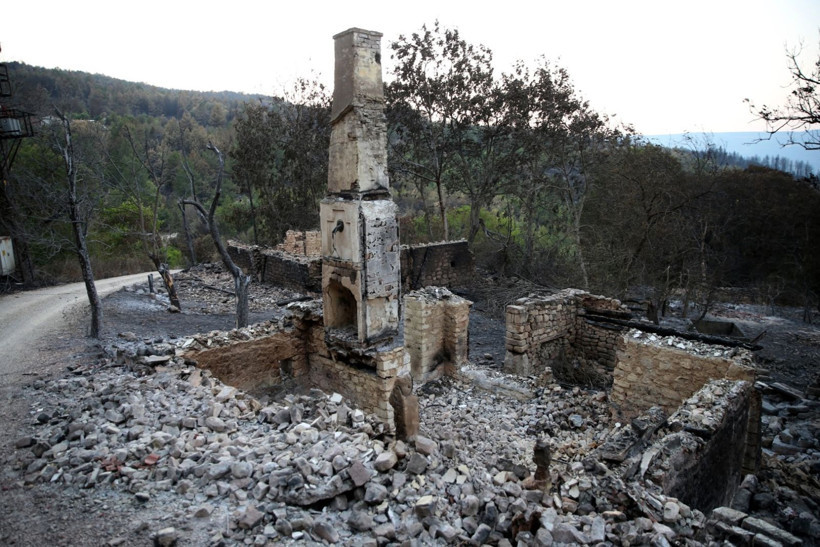 Karabük yangını: Bir köyde 39 ev yandı - Resim: 10