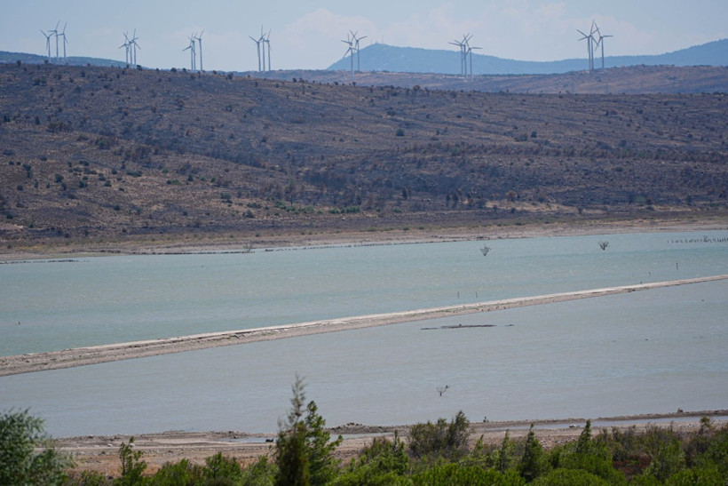 İzmir S.O.S. veriyor: Baraj kurudu, artık yürümek mümkün - Resim: 4