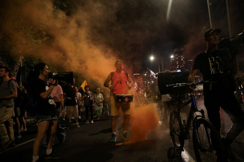 'Kendi mezarımı kazıyorum' diyen rehinenin videosu, on binlerce İsrailliyi sokağa döktü - Resim: 9