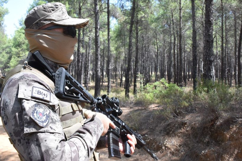 Özel Harekat'tan tam teçhizatlı orman devriyesi - Resim: 8