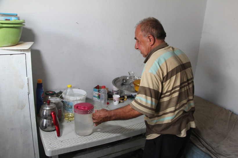 Aynı gün evini ve eşini kaybetti: Depodan bozma tek odalı evde yaşıyor - Resim : 3