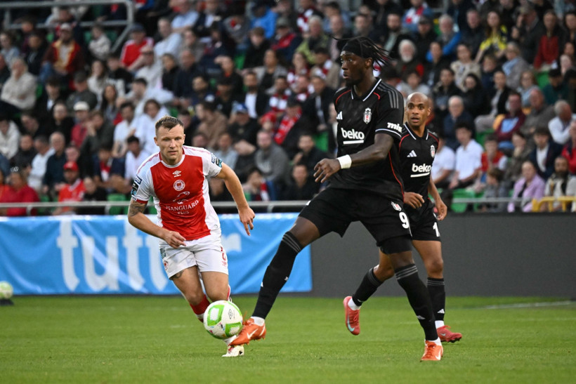 Beşiktaş St. Patricks maçında ter attı: Abraham tarihe geçti - Resim : 1