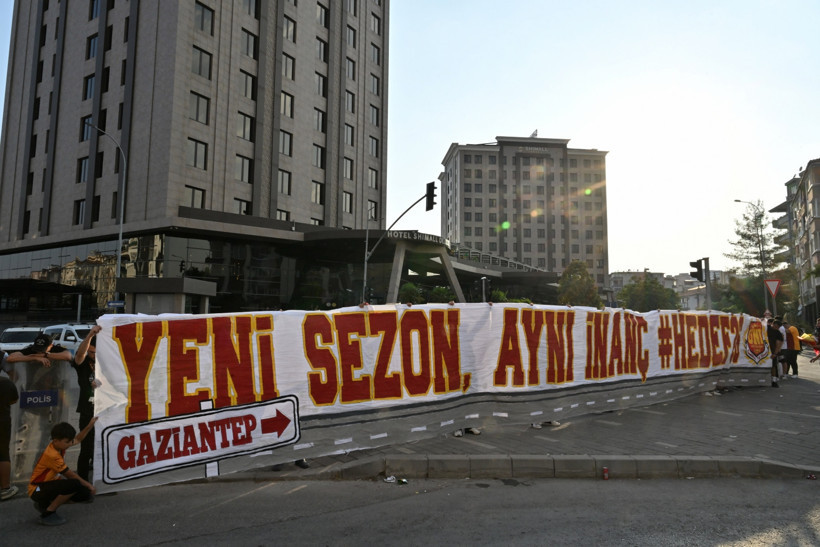 Galatasaray sezon açılışı için Gaziantep'te: Coşkulu karşılama - Resim : 1