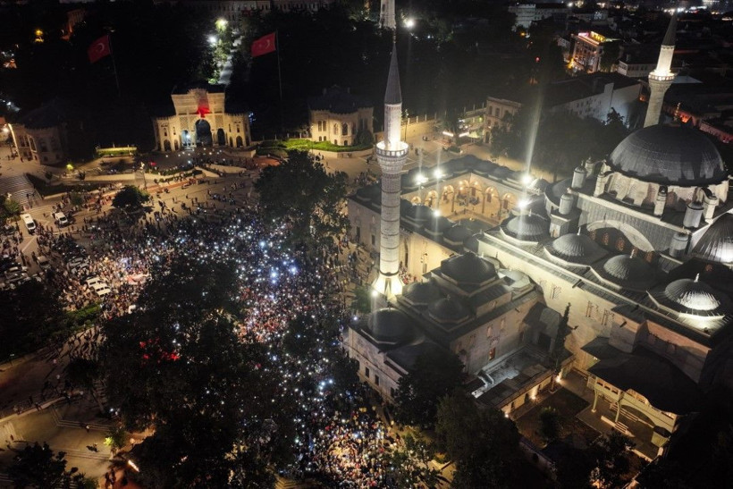 İstanbul'da binlerce kişiden Gazze yürüyüşü - Resim: 4
