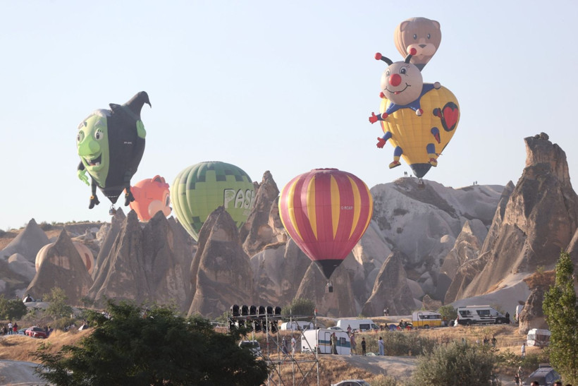 Kapadokya'da figürlü balonlar enfes görüntüler oluşturdu - Resim: 7