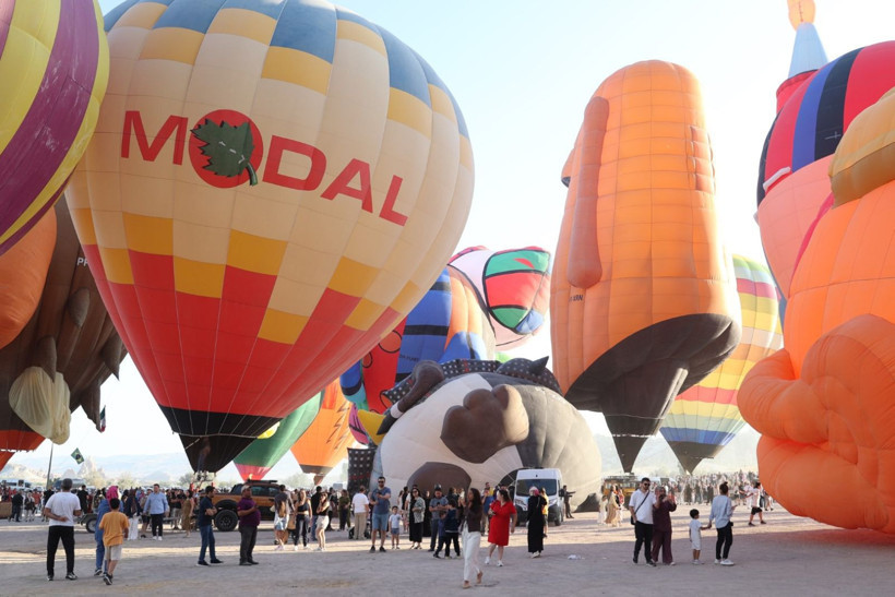 Kapadokya'da figürlü balonlar enfes görüntüler oluşturdu - Resim: 8