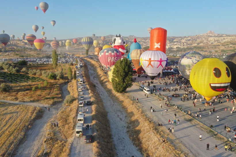 Kapadokya'da figürlü balonlar enfes görüntüler oluşturdu - Resim: 9