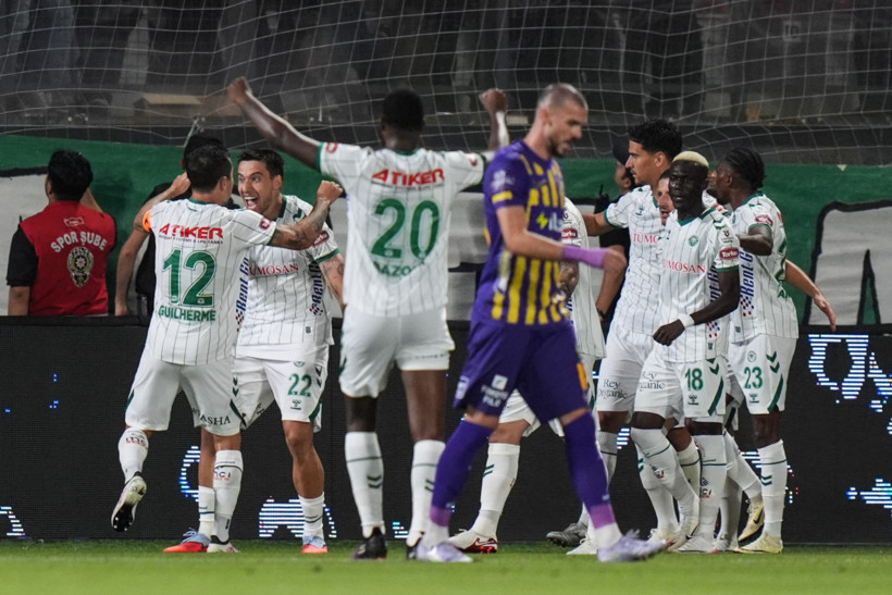 Konyaspor kafayı kullandı: İstanbul'da gol yağmuru - Resim : 1