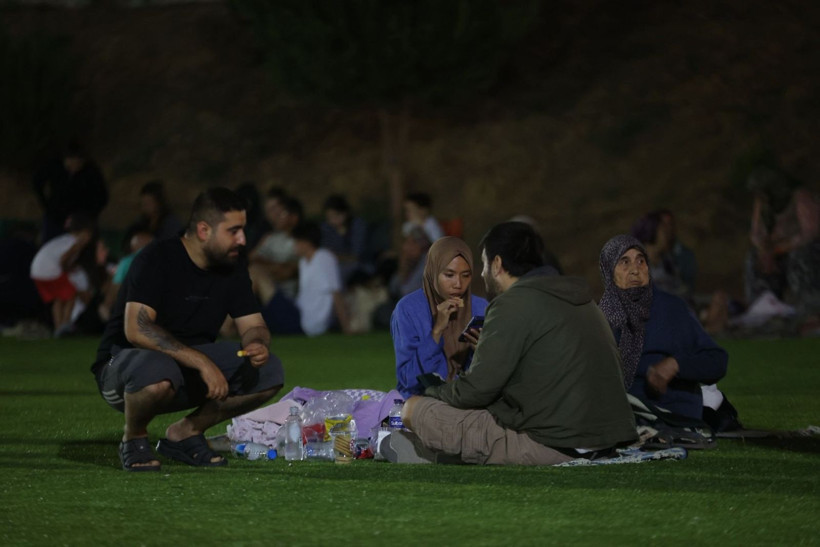 Balıkesir Sındırgı depreminden can yakan kareler - Resim: 16
