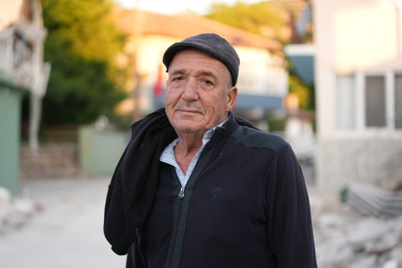 Balıkesir'de deprem sonrası vatandaşlar geceyi sokakta geçirdi - Resim: 7