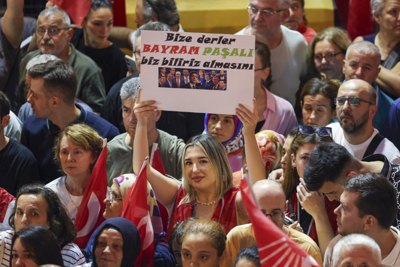 Özgür Özel saat vererek duyurdu: 'AK Parti kuruluş yıl dönümü hediyen geliyor' - Resim : 2