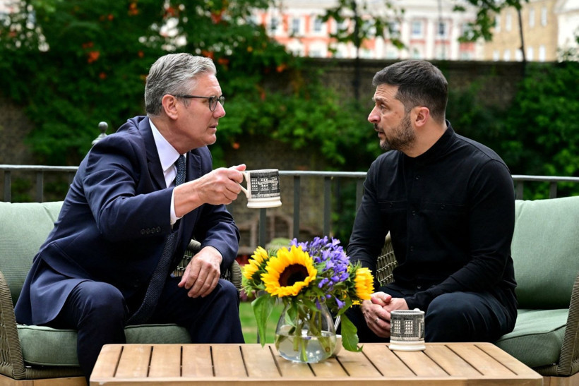 Kritik zirve öncesi İngiltere ziyareti: Bahçede çay içtiler - Resim: 2