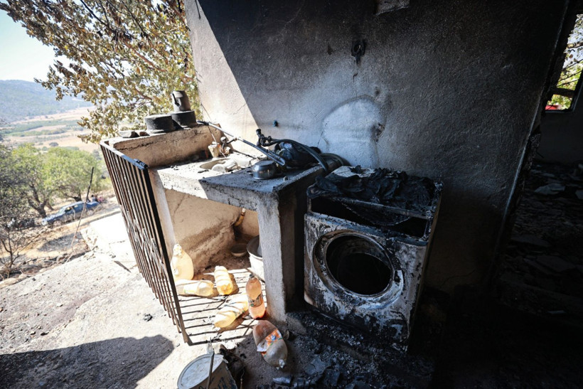 Çok acı görüntüler: Mezarlıklar da kül oldu - Resim: 2