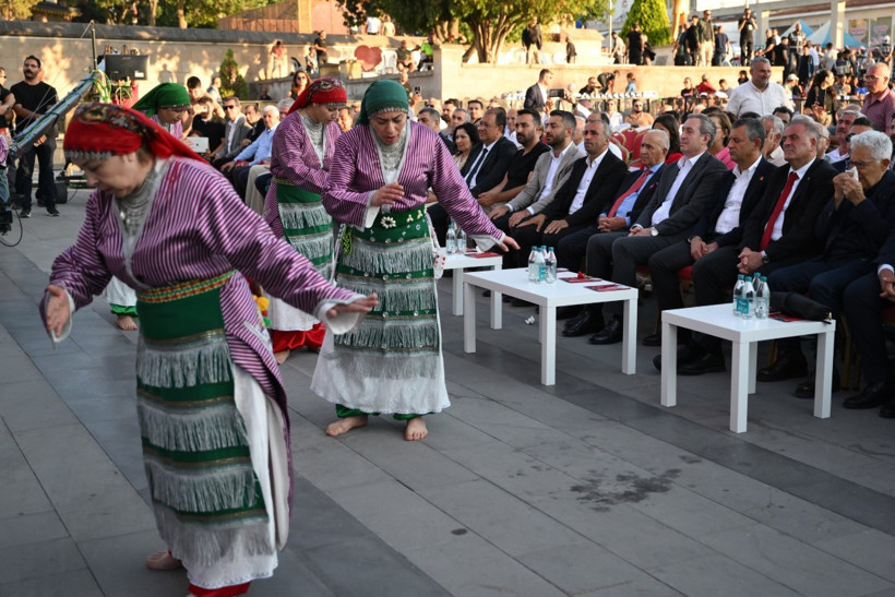 Özgür Özel: Hiçbir gün zalim olmamaya söz veriyoruz - Resim : 2