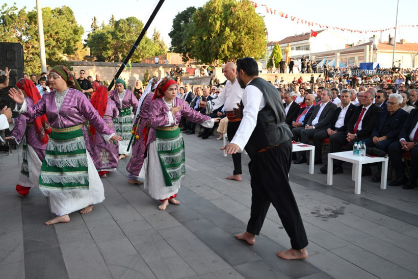 Özgür Özel: Hiçbir gün zalim olmamaya söz veriyoruz - Resim : 4