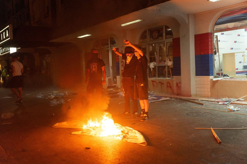 Sırbistan savaş alanına döndü - Resim: 3