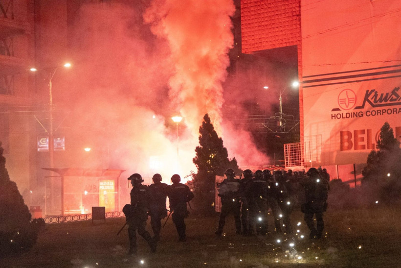 Sırbistan savaş alanına döndü - Resim: 5