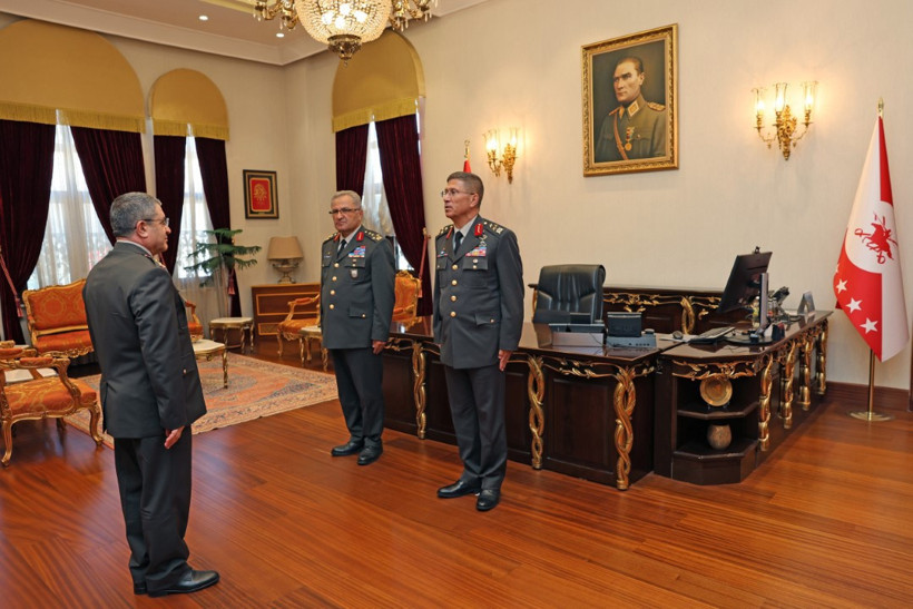 Orgeneral Metin Tokel, görevini Korgeneral Bahtiyar Ersay’a devretti - Resim : 1