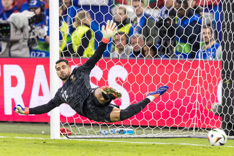 Galatasaray'dan kaleci transferi için ters köşe: Şaşırtan hamle! - Resim : 1