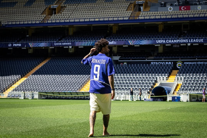 Aziz Yıldırım'a sürpriz: Fenerbahçe'nin eski yıldızı ziyaret etti - Resim : 1