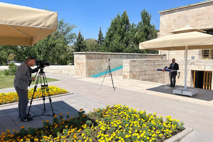 Meclis'te bir garip basın toplantısı - Resim : 1