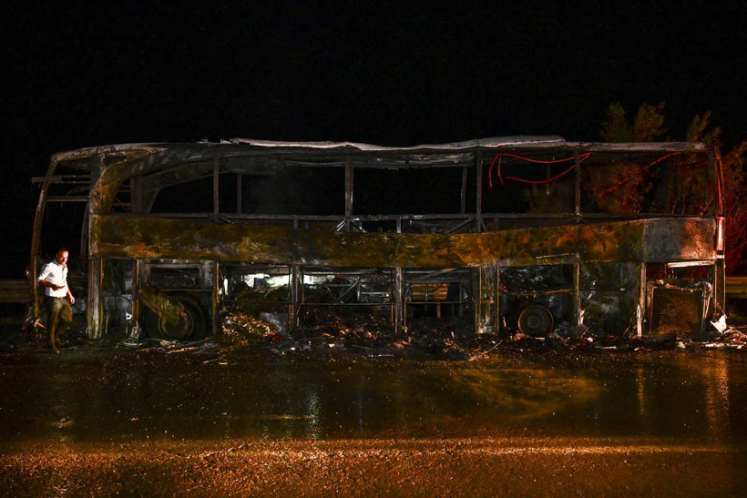 Ankara'da seyir halindeki yolcu otobüsü yandı - Resim : 3