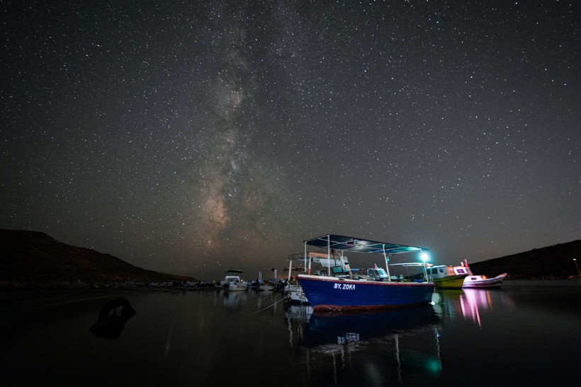 Samanyolu kadrajda... Gökyüzünde görsel şölen - Resim: 1