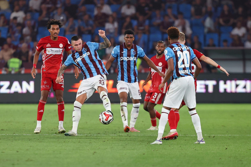 Fırtına, Antalya'yı da yuttu - Resim : 1