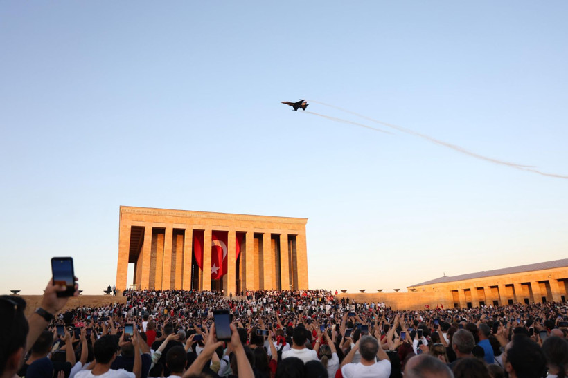 Ata’nın huzurunda Zafer coşkusu - Resim: 14