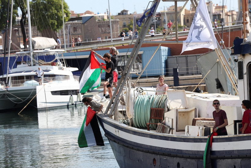 Aralarında ünlüler de var: Gazze'ye insani yardım gemisi demir alıyor - Resim : 1